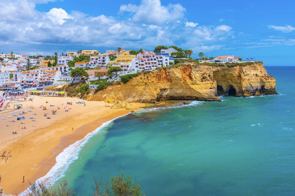 This U.S. Airline Just Launched 4 New International Flights To Avoid The Crazy Summer Crowds