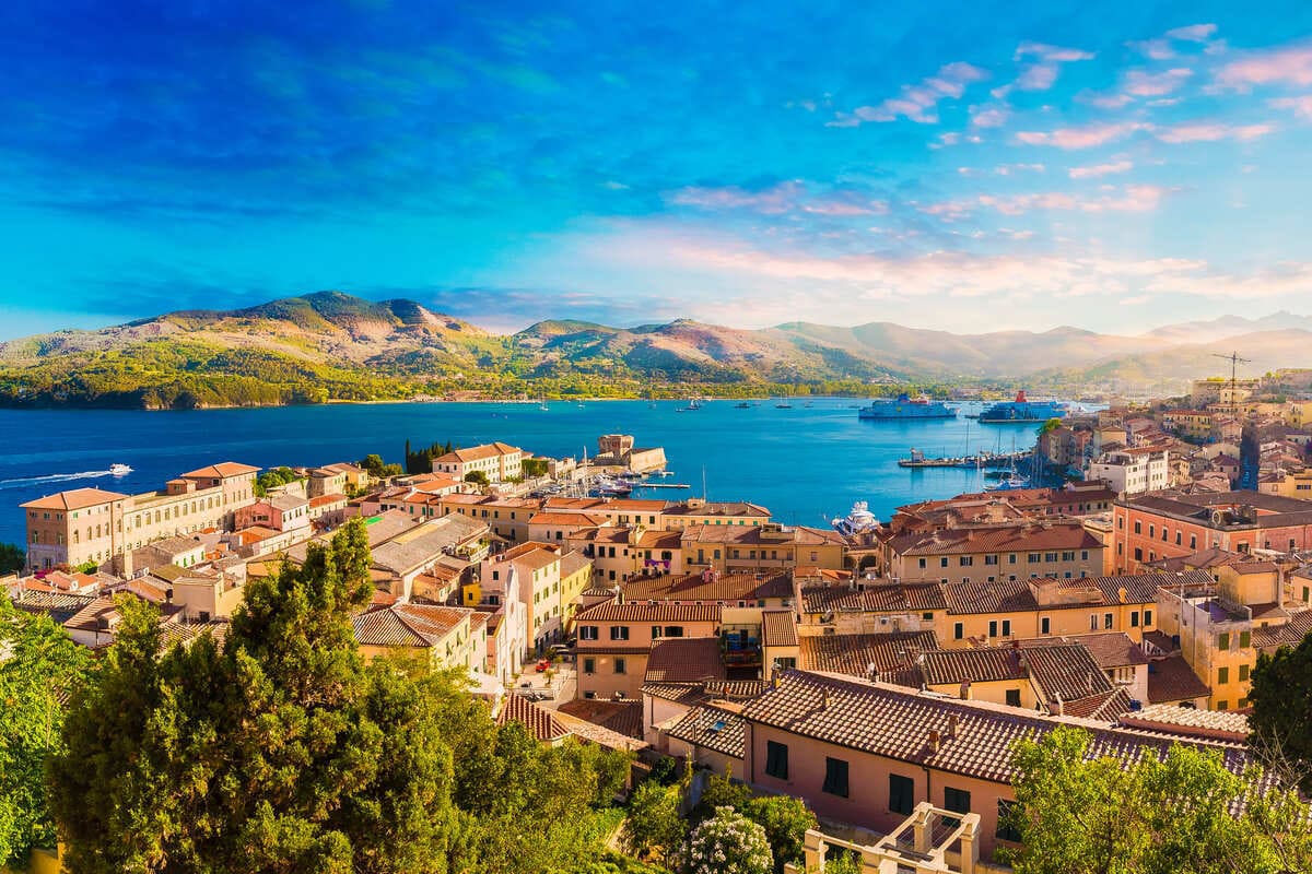 Move Over Capri! This Gorgeous Italian Island Has Cheaper Prices & Less Crowds