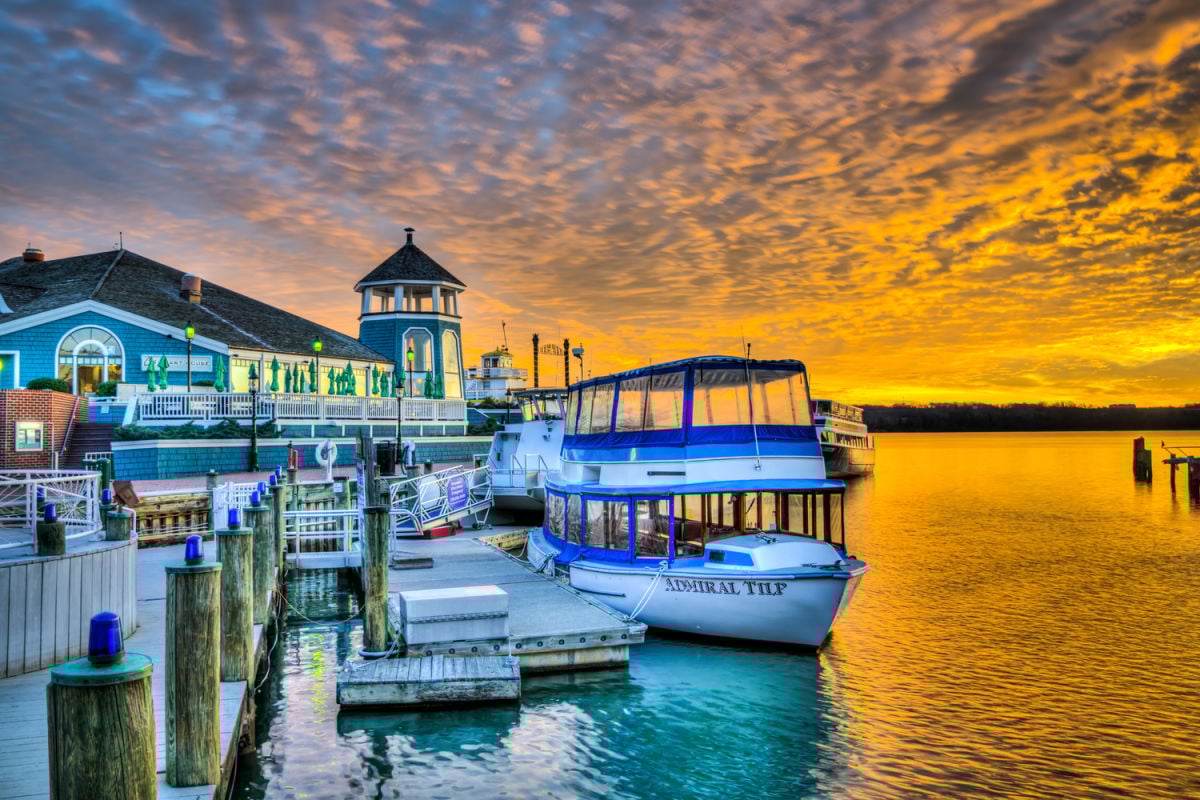 Virginia’s Most Underrated Fall Getaway: Riverside Delights & Small Town Charm