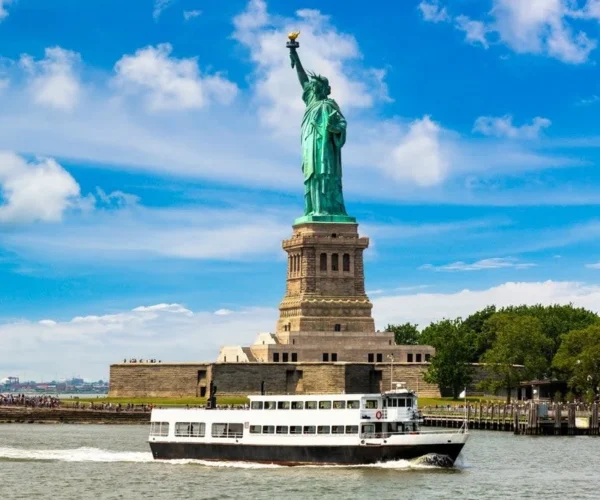 US faces tourism crossroads despite market leadership