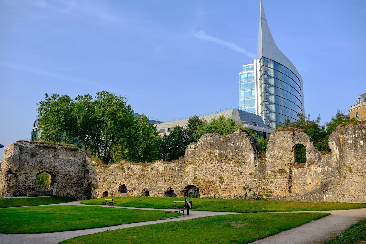 Why Travelers Are Flocking To This Timeless U.K. Town Near London