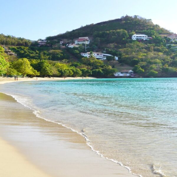 5 Best Beaches To Visit In The Caribbean According To Locals and Travel Experts
