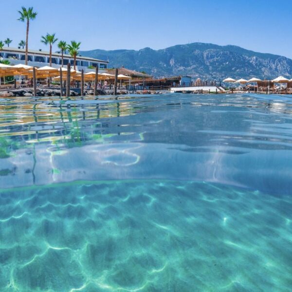 This Mediterranean Paradise With Crystal-Clear Turquoise Waters And White Limestone Cliffs Is The Top Comeback Story of 2026