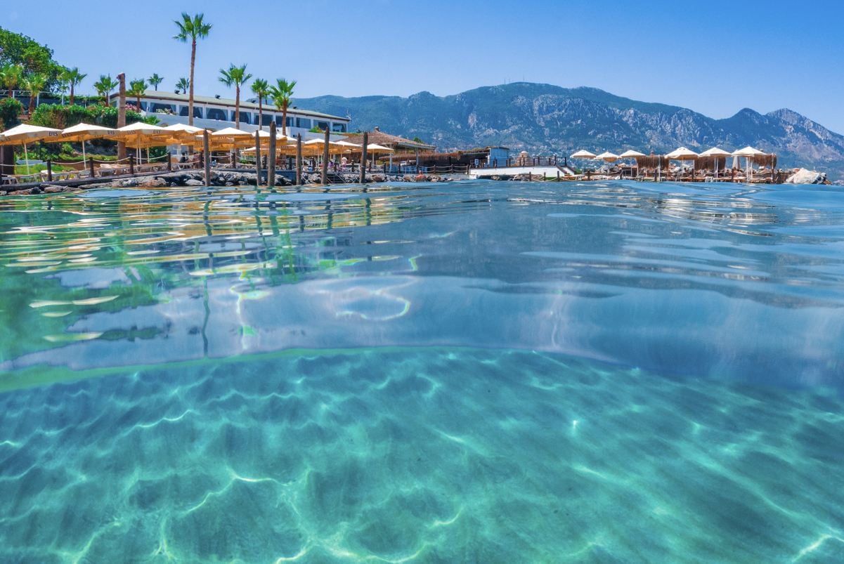 This Mediterranean Paradise With Crystal-Clear Turquoise Waters And White Limestone Cliffs Is The Top Comeback Story of 2026