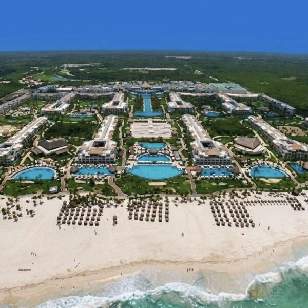 Americans Can Fly Nonstop To These 3 All-Inclusive Resorts That Have Everything You Actually Want In A Beach Vacation