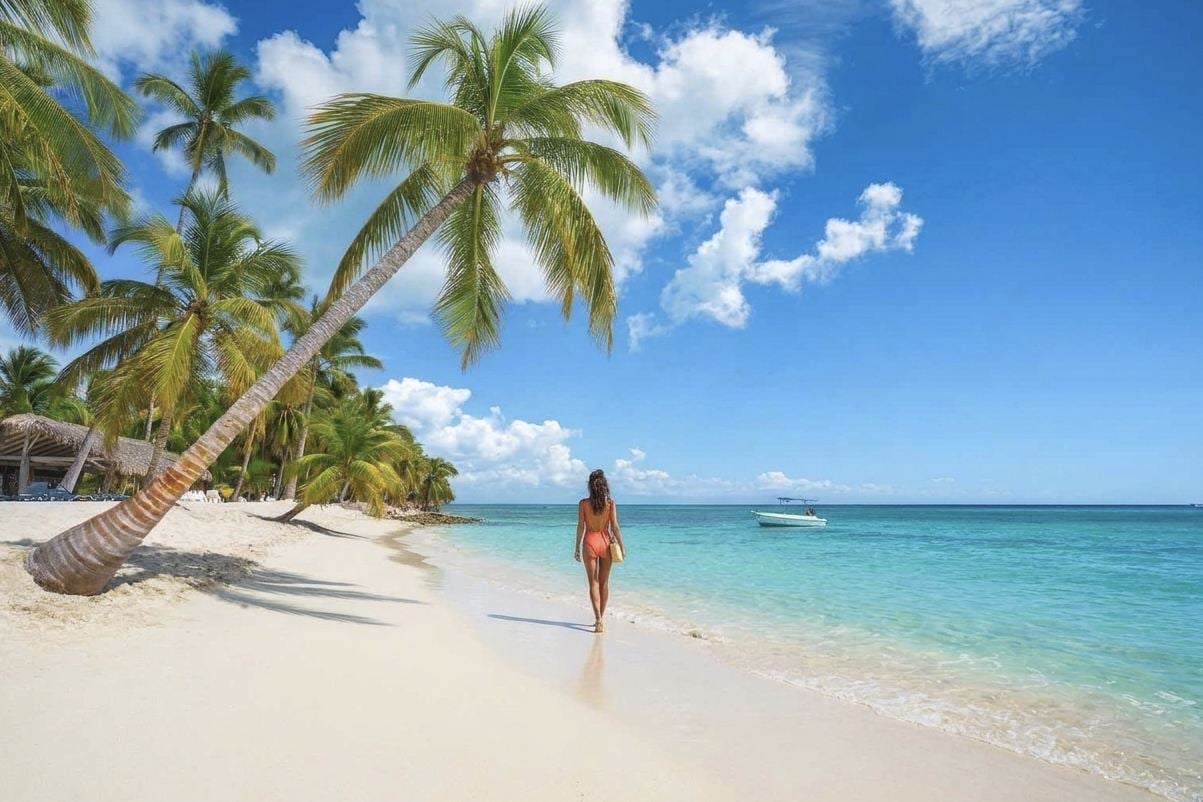 These 9 U.S. Cities Are Getting Brand New Flight Routes To Stunning Beach Destinations This Winter